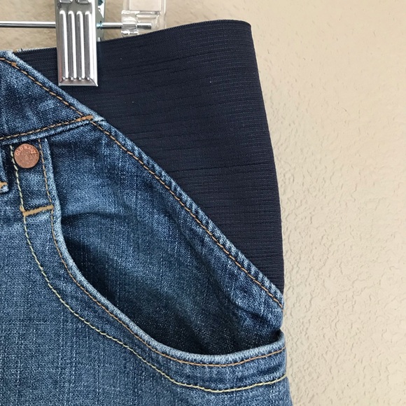 Old Navy Maternity Stretch Jean Bermuda Shorts 8 - Picture 3 of 9